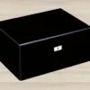 Guy Janot Humidor Schwarz Piano Lack 2 Guy Janot Humidor Schwarz Piano Lack -Raucherzubehör Geschäft 1426guyjanothumidor80 100zig.schwarzlackglanz